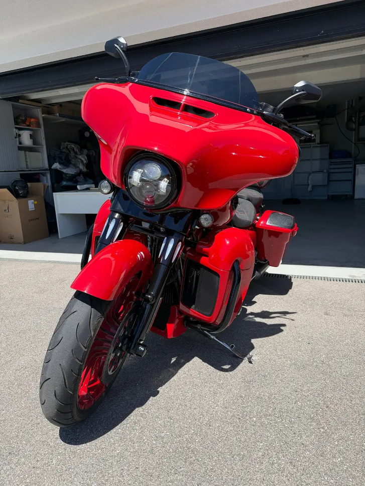 HARLEY-DAVIDSON FLHXSE Street Glide CVO 117 ABS