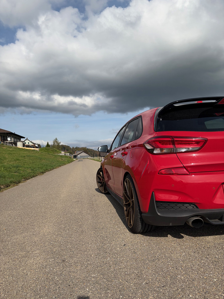 Hyundai i30 N 2.0 T-GDi: Sportlich & Stilvoll Hyundai Hyundai i30 N 2.0 T-GDi