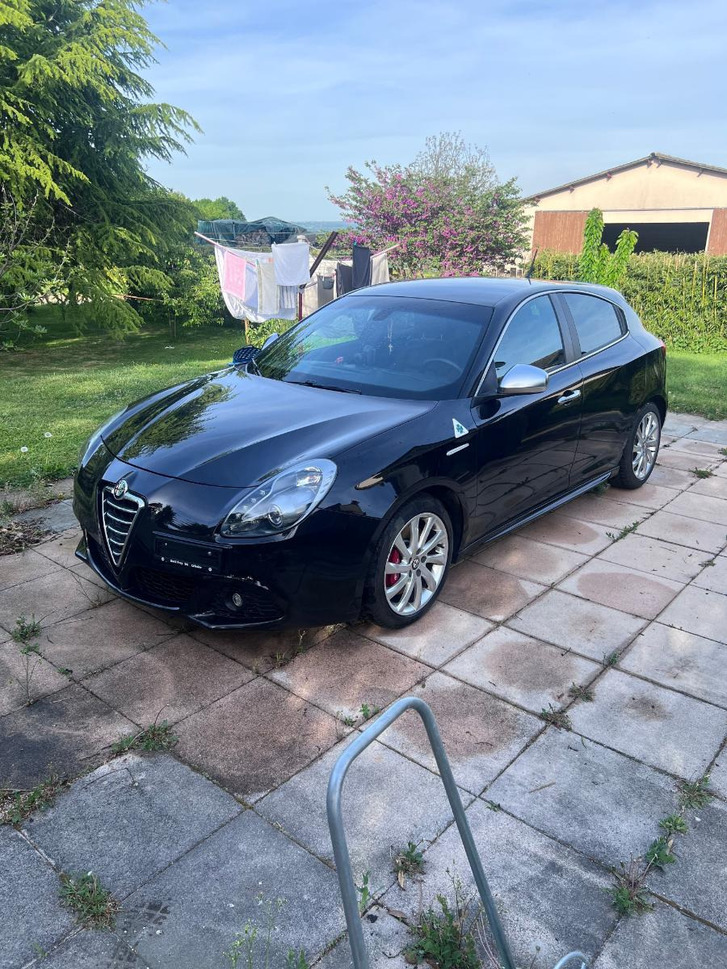Alfa Romeo Giulietta 1750 TBi Quadrifoglio Verde Alfa Romeo Giulietta 1750 TBi Quadrifoglio Verde