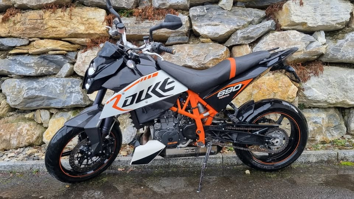 KTM 690 Duke R KTM 690 Duke R