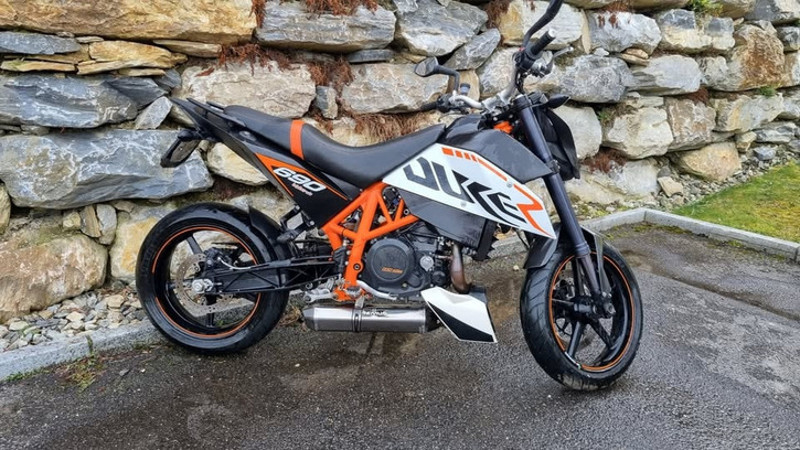 KTM 690 Duke R 2010 - Gepflegtes Motorrad zu Verkaufen KTM KTM 690 Duke R