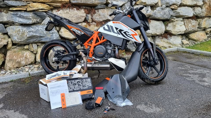 KTM 690 Duke R 2010 - Gepflegtes Motorrad zu Verkaufen KTM KTM 690 Duke R