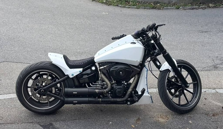 HARLEY-DAVIDSON FXSB 103 Breakout HARLEY-DAVIDSON FXSB 103 Breakout