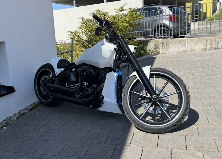 Harley-Davidson FXSB 103 Breakout zu verkaufen HARLEY-DAVIDSON HARLEY-DAVIDSON FXSB 103 Breakout