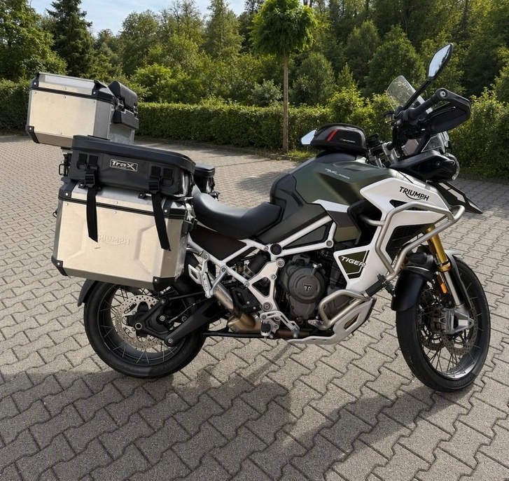 TRIUMPH Tiger 1200 Rally Explorer TRIUMPH Tiger 1200 Rally Explorer
