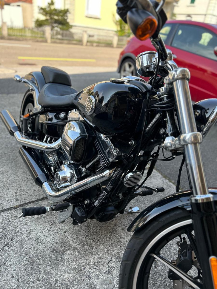 HARLEY-DAVIDSON FXSB 103 Breakout HARLEY-DAVIDSON FXSB 103 Breakout
