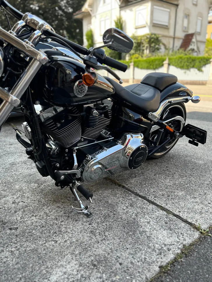 Harley-Davidson FXSB 103 Breakout - Wenig Kilomter HARLEY-DAVIDSON HARLEY-DAVIDSON FXSB 103 Breakout