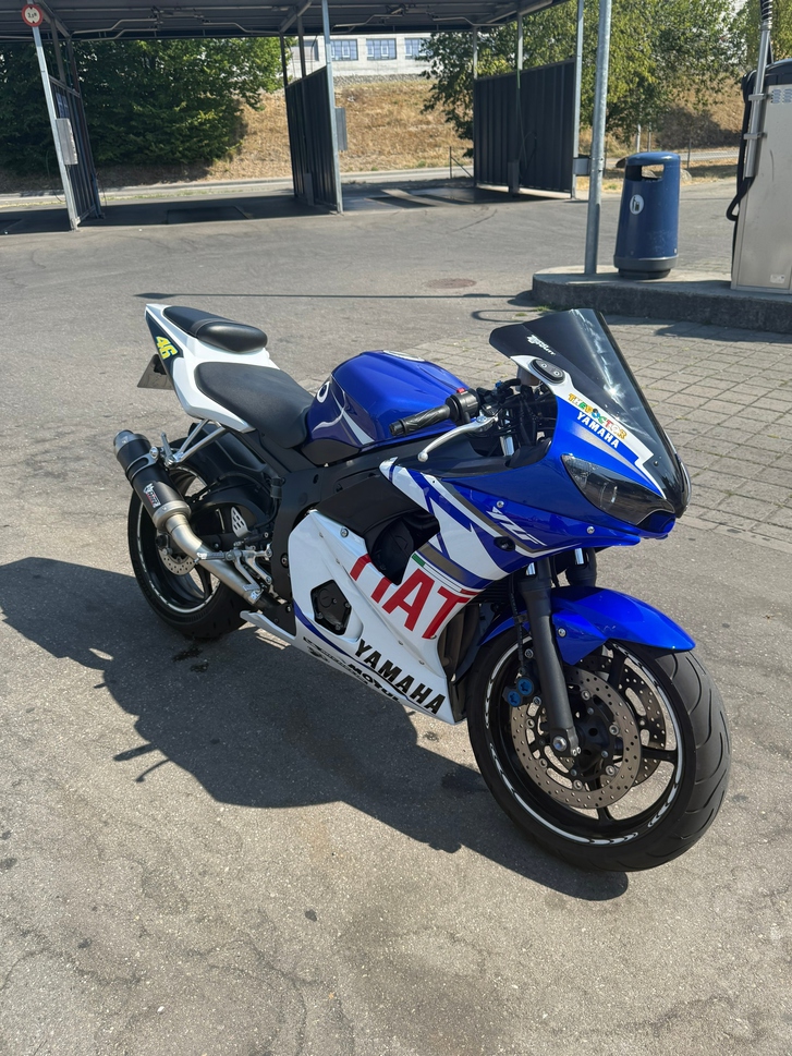 YAMAHA YZF-R6 (25kW) YAMAHA YZF-R6 (25kW)