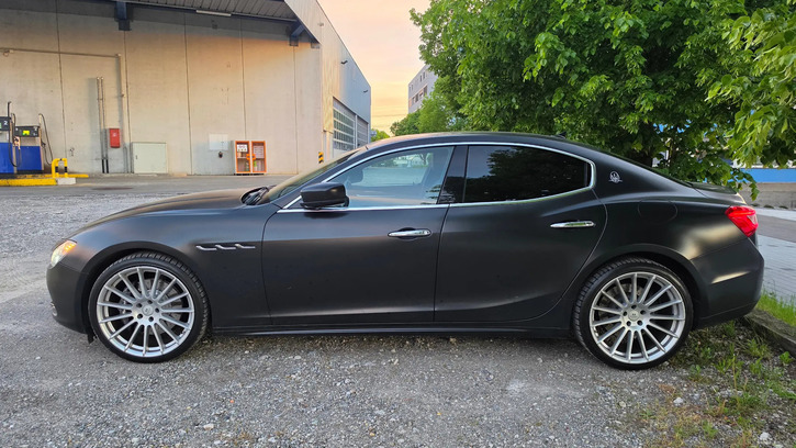 Maserati Ghibli 3.0 V6 S Q4 - Top Zustand, Frisch gewartet Maserati Maserati Ghibli 3.0 V6 S Q4