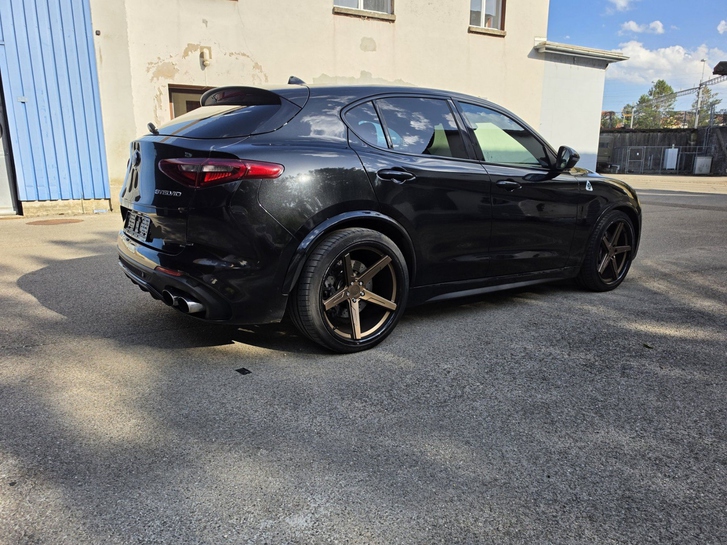 Alfa Romeo Stelvio 2.9 V6 Biturbo Q4 Quadrifoglio