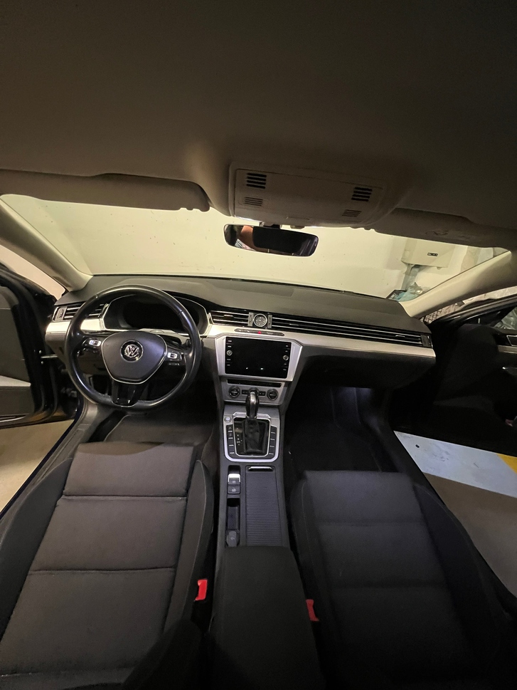 VW Passat Variant 1.6 TDI DSG - Sparsam & Komfortabel VW VW Passat Variant 1.6 TDI Comfortline DSG