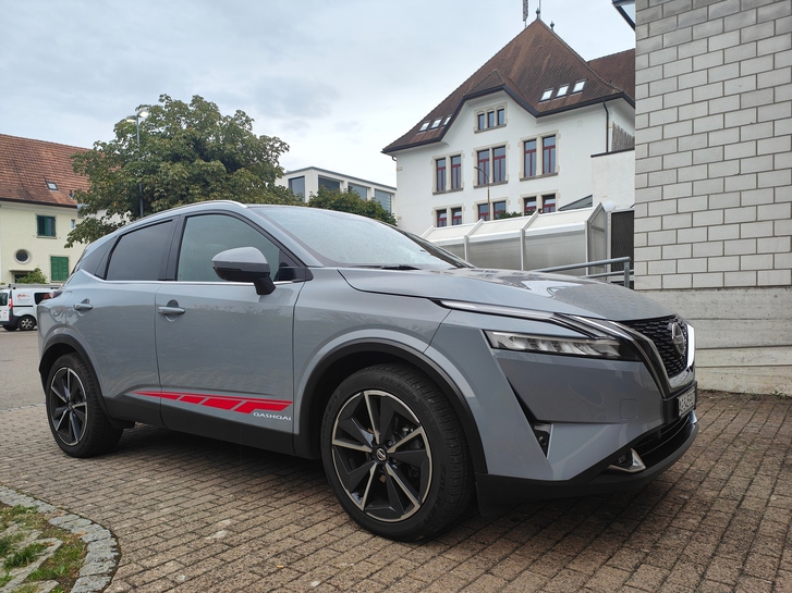 Nissan Qashqai 1.3 DIG-T Tekna+ 4x4