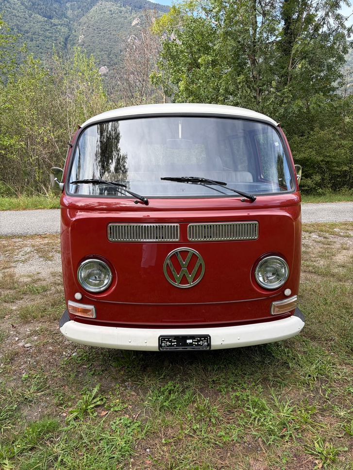 VW T2 Deluxe