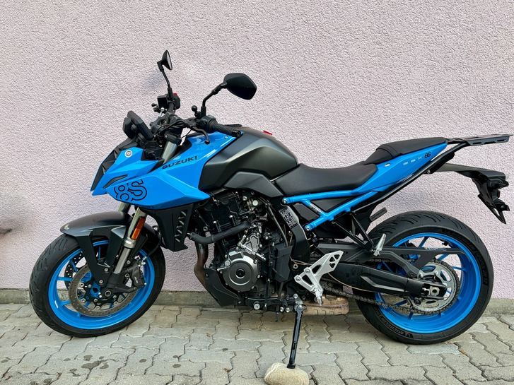 Suzuki GSX-8S