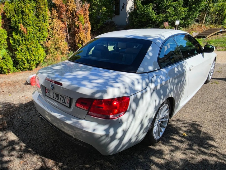 BMW 3er Cabriolet 325i in Weiss - Traumzustand BMW BMW 3er Reihe E93 Cabriolet 325i