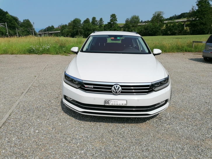 VW Passat 2.0 TDI 190 DSG 4Motion Top Zustand VW VW Passat 2.0 TDI 190 SCR Comfl. DSG 4m
