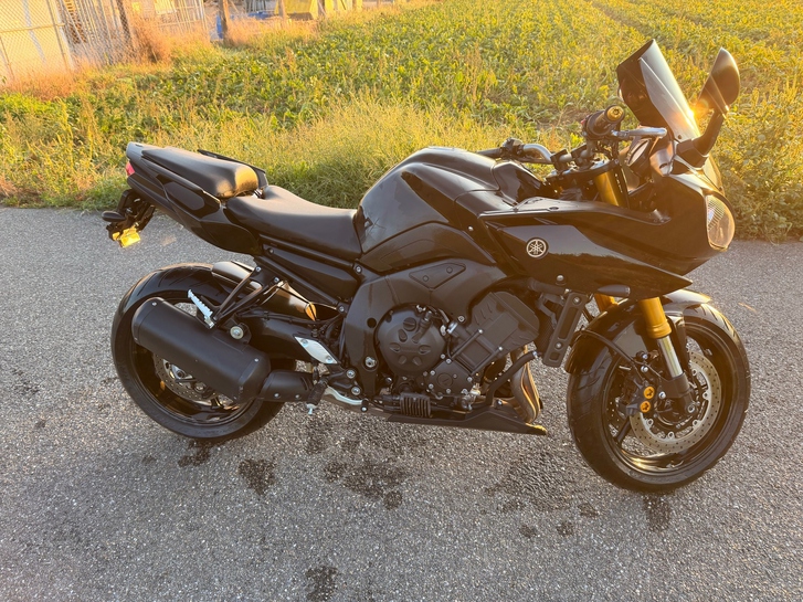 YAMAHA FZ 8  FAZER ABS