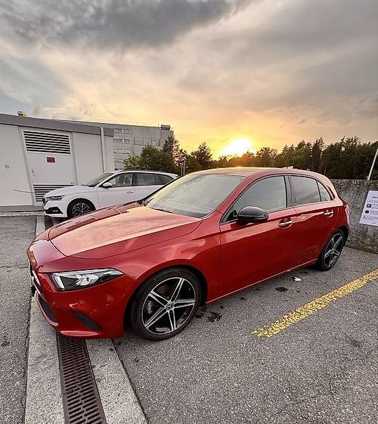 Mercedes-Benz A 180 W177 Night Star, Rot, 2021 Mercedes-Benz Mercedes-Benz A-Klasse W177 A 180 Night Star