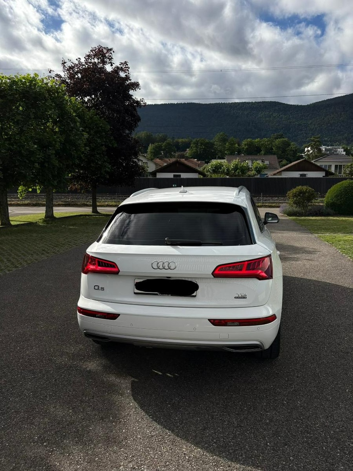 Audi Q5 2.0 TDI 190 quattro - Top Ausstattung Audi Audi Q5 2.0 TDI 190 quattro S-Tronic