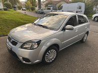 Personenwagen KIA Rio III 1,4 8 fach Bereifung Servicebuch vorhanden