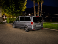 Mercedes-Benz V250 4MATIC, 190 PS, 7-Sitzer, CHF 34900 Mercedes-Benz V250 4MATIC, 190 PS, 7-Sitzer, CHF 34900